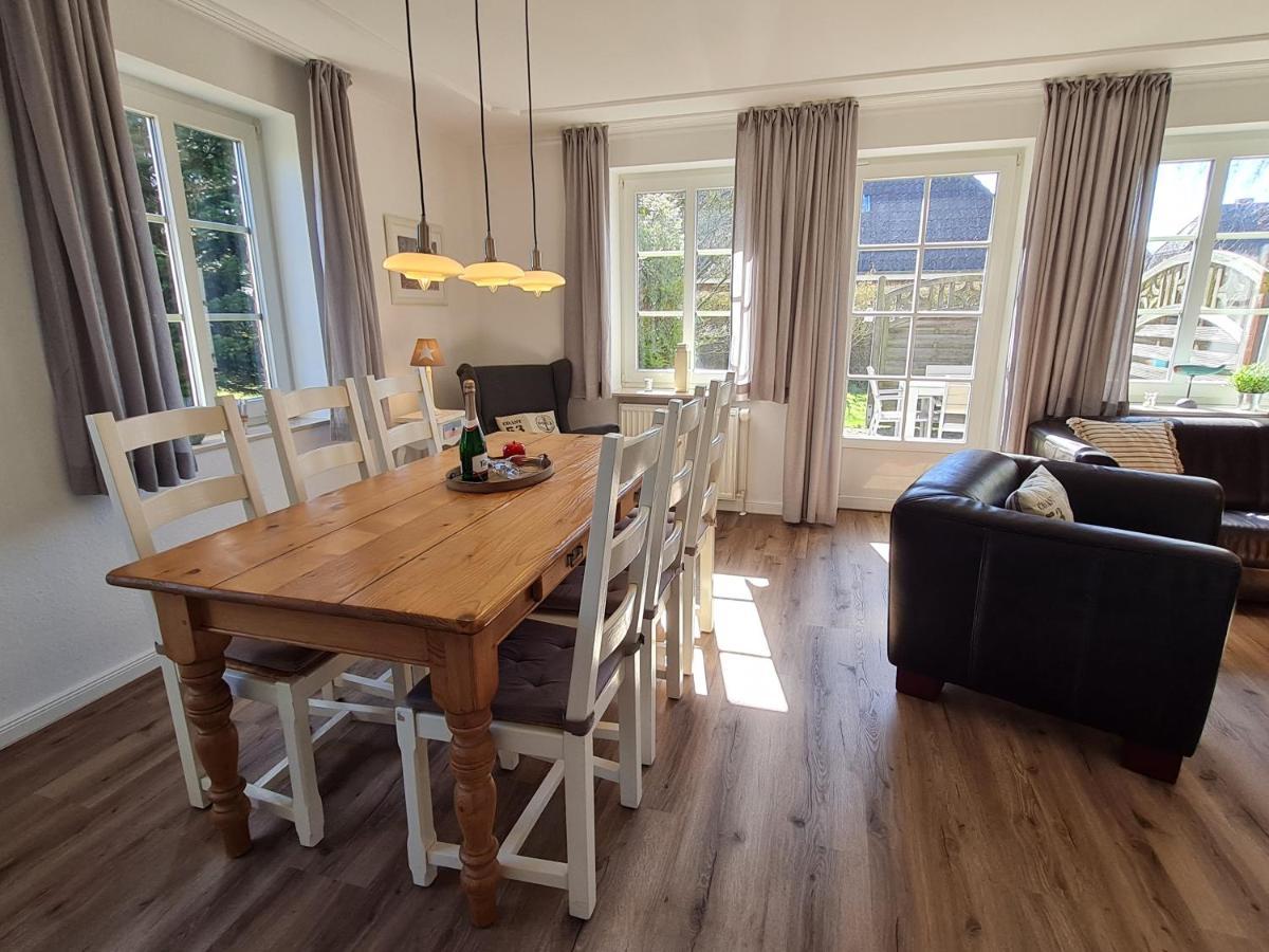 Ferienhaus Ellen, Eg Whg Utersum Dış mekan fotoğraf